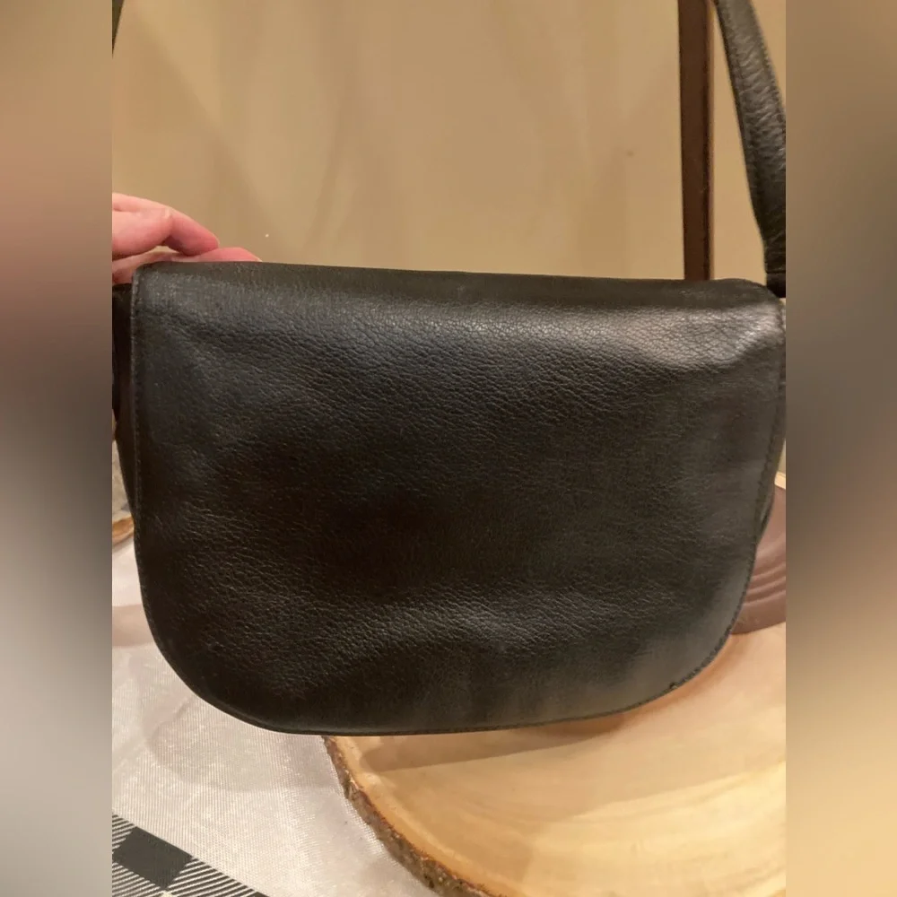 Tory Burch Black Pebble Leather Brody Saddle Crossbody Bag Flap ￼Over Purse 450$